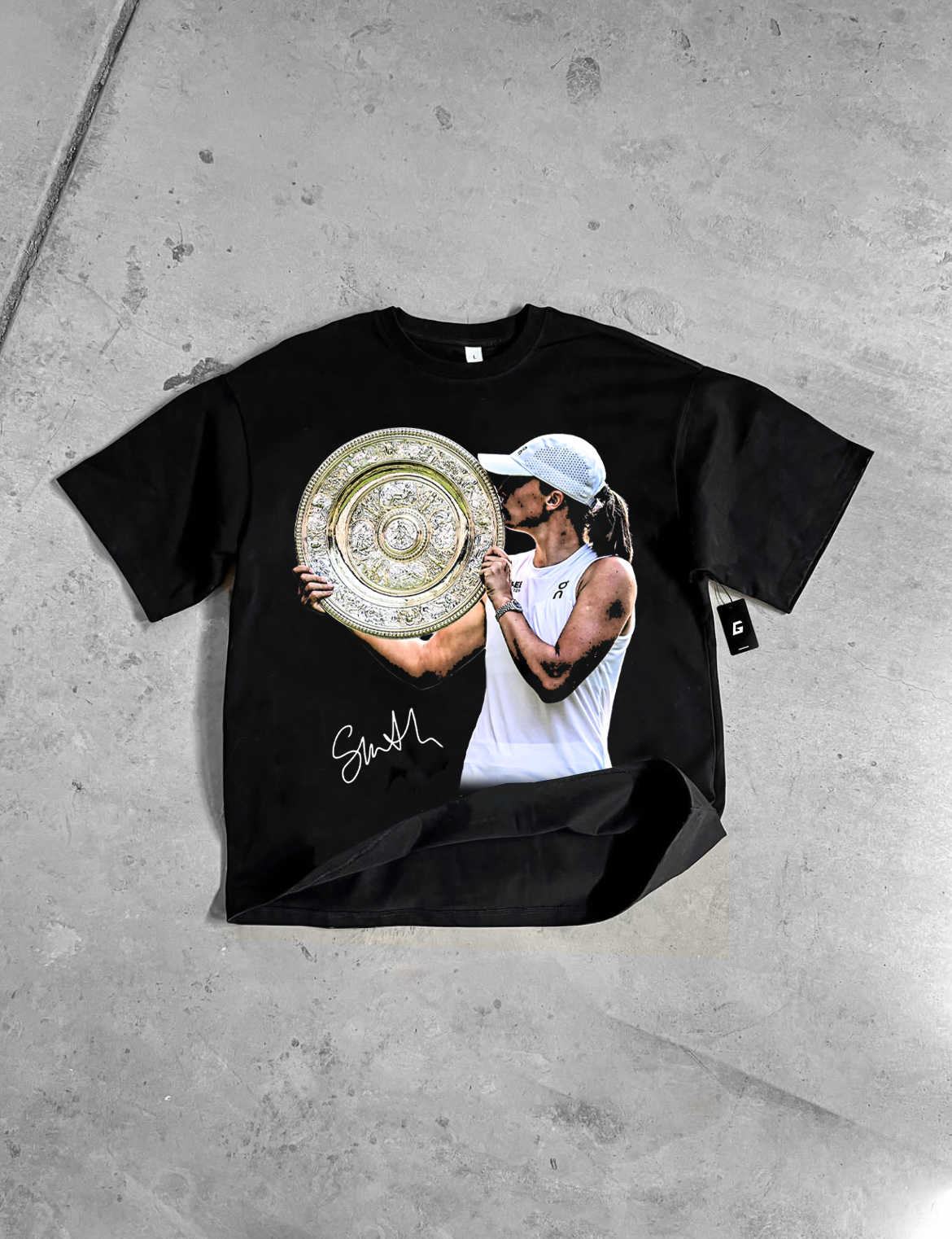 IGA SWIATEK "WIMBLEDON CHAMP" TEE