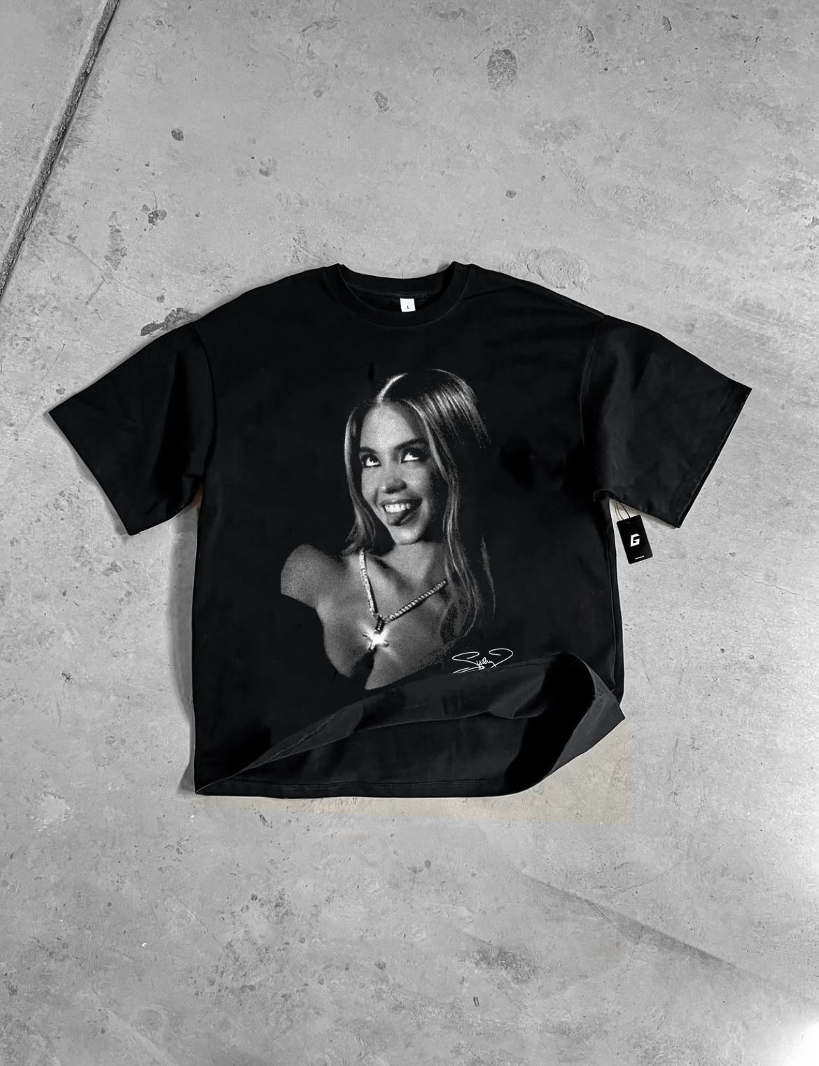 SYDNEY SWEENEY "NOT SORRY" TEE